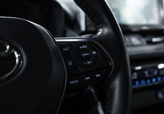 Подержанный автомобиль Toyota RAV4 2022 года (29 фото)