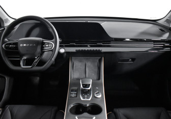 Подержанный автомобиль Omoda C5 2023 года (15 фото)