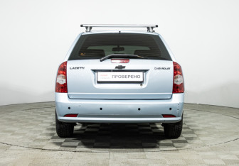 Подержанный автомобиль Chevrolet Lacetti Wagon 2012 года (6 фото)
