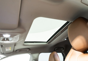 Подержанный автомобиль Omoda C5 2023 года (23 фото)