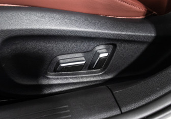 Подержанный автомобиль FAW Bestune B70 2023 года (20 фото)