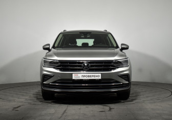 Подержанный автомобиль Volkswagen Tiguan 2021 года (2 фото)