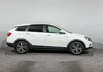 Подержанный автомобиль LADA (ВАЗ) Vesta Wagon 2020 года (4 фото)