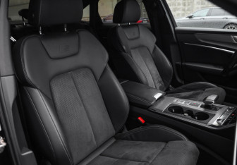 Подержанный автомобиль Audi A6 Sedan 2021 года (32 фото)