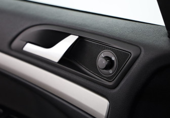 Подержанный автомобиль Skoda Octavia Liftback 2009 года (19 фото)