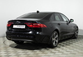 Подержанный автомобиль Jaguar XF Sedan 2016 года (5 фото)