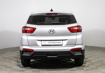 Подержанный автомобиль Hyundai Creta 2019 года (6 фото)