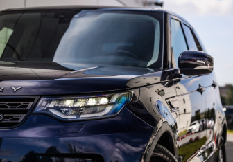 Подержанный автомобиль Land Rover Discovery 2019 года (2 фото)