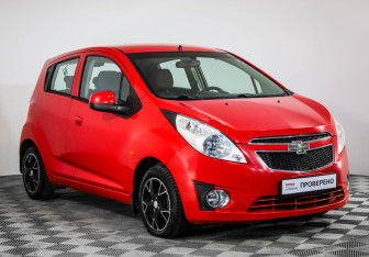 Подержанный автомобиль Chevrolet Spark 2012 года (3 фото)