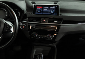 Подержанный автомобиль BMW X1 2021 года (14 фото)
