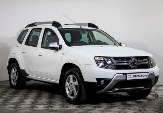 Подержанный автомобиль Renault Duster 2015 года (3 фото)