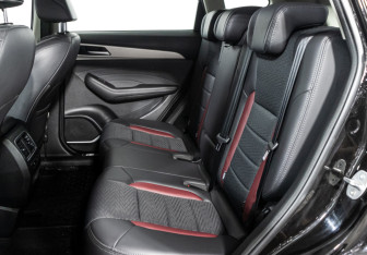 Подержанный автомобиль Haval F7 2022 года (10 фото)