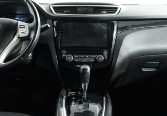 Подержанный автомобиль Nissan Qashqai 2016 года (14 фото)
