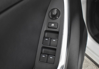 Подержанный автомобиль Mazda CX-5 2012 года (20 фото)