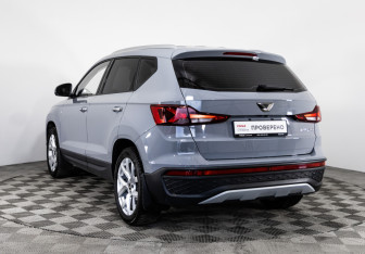 Подержанный автомобиль Jetta VS5 2023 года (7 фото)