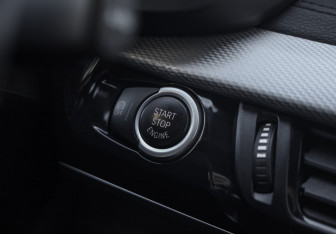 Подержанный автомобиль BMW X6 2017 года (23 фото)