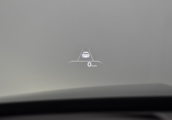 Подержанный автомобиль Genesis G80 2021 года (15 фото)