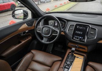 Подержанный автомобиль Volvo XC90 2020 года (13 фото)