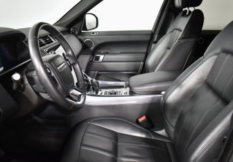 Подержанный автомобиль Land Rover Range Rover Sport 2018 года (10 фото)