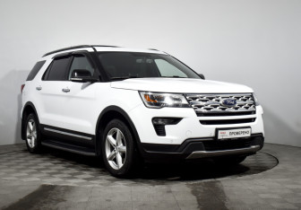 Подержанный автомобиль Ford Explorer 2019 года (3 фото)