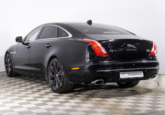 Подержанный автомобиль Jaguar XJ 2016 года (30 фото)