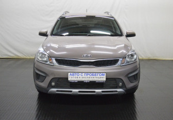 Подержанный автомобиль Kia Rio Hatchback 2018 года (2 фото)