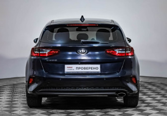 Подержанный автомобиль Kia Ceed Hatchback 2019 года (6 фото)