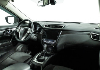 Подержанный автомобиль Nissan X-Trail 2018 года (9 фото)