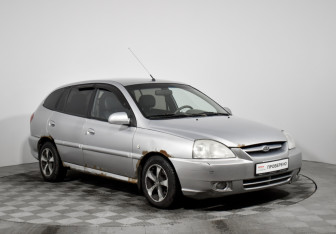 Подержанный автомобиль Kia Rio Wagon 2005 года (3 фото)