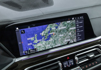 Подержанный автомобиль BMW X7 2020 года (32 фото)