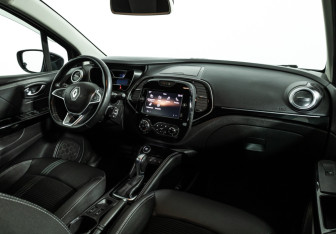Подержанный автомобиль Renault Kaptur 2021 года (9 фото)