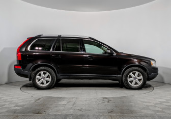 Подержанный автомобиль Volvo XC90 2011 года (4 фото)