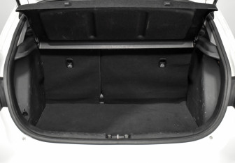 Подержанный автомобиль Kia Rio Hatchback 2018 года (18 фото)