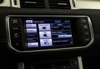 Подержанный автомобиль Land Rover Range Rover Evoque 2011 года (17 фото)