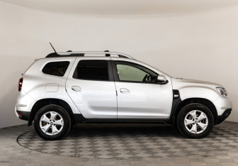 Подержанный автомобиль Renault Duster 2021 года (4 фото)