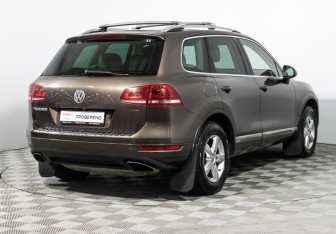 Подержанный автомобиль Volkswagen Touareg 2012 года (5 фото)