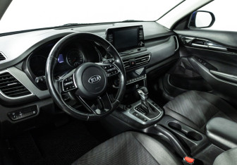 Подержанный автомобиль Kia Seltos 2020 года (11 фото)