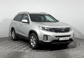 Подержанный автомобиль Kia Sorento 2019 года (3 фото)