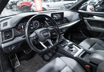 Подержанный автомобиль Audi Q5 2019 года (18 фото)