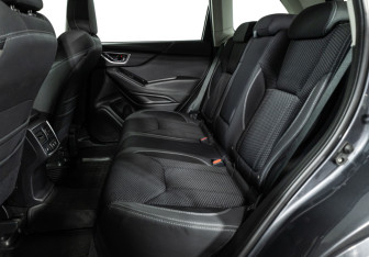 Подержанный автомобиль Subaru Forester Suv 2020 года (10 фото)