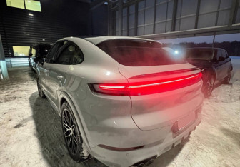 Новый Porsche Cayenne 2025 (3 фото)