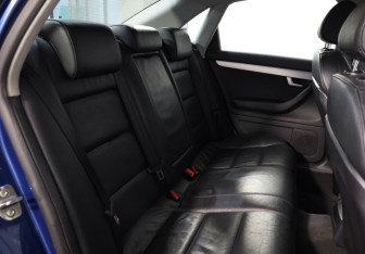 Подержанный автомобиль Audi A4 Sedan 2006 года (13 фото)