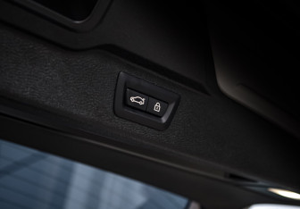 Подержанный автомобиль BMW X5 2018 года (30 фото)