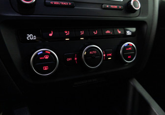 Подержанный автомобиль Volkswagen Jetta Sedan 2012 года (14 фото)