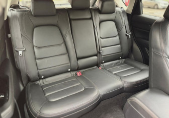 Подержанный автомобиль Mazda CX-5 2020 года (15 фото)