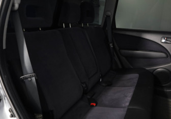 Подержанный автомобиль Mitsubishi Outlander 2004 года (16 фото)