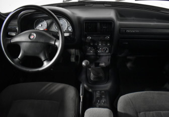 Подержанный автомобиль ГАЗ 31105 «Волга» 2006 года (12 фото)