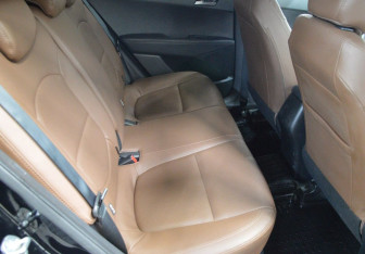 Подержанный автомобиль Hyundai Creta 2019 года (13 фото)