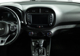 Подержанный автомобиль Kia Soul 2022 года (14 фото)