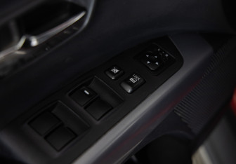 Подержанный автомобиль Mitsubishi Outlander 2011 года (20 фото)